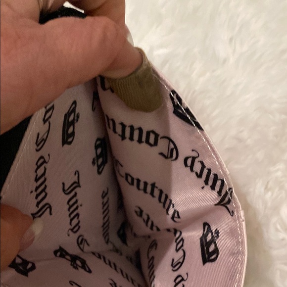 Juicy Couture Black Wallet with Silver Charm - Picture 4 of 6